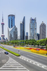 China, Shanghai, Lujiazui, Blick auf die Skyline - THAF01977