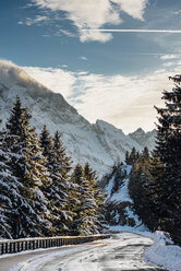 Germany, Berchtesgadener Land, Berchtesgaden National Park, Rossfeld Scenic Road in winter - MJF02171