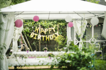 Preparation for Birthday Party in the garden - MOEF00136