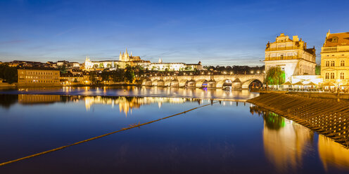 Czech Republic, Prague, Hradcany, Charles Bridge and Vltava - WDF04115