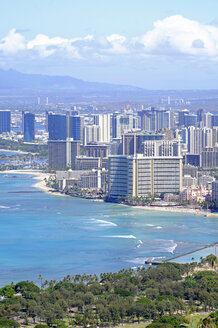 USA, Hawaii, Stadtbild von Honolulu vom Diamond Head aus gesehen - HLF01015