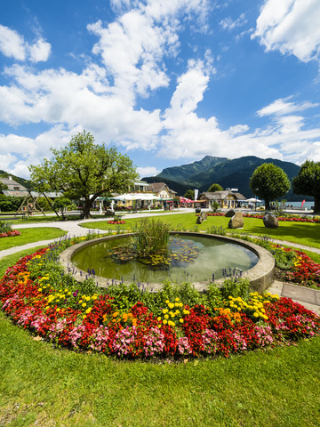 Österreich, Salzkammergut, Sankt Gilgen, Wolfgangsee, Park und Promenade, lizenzfreies Stockfoto