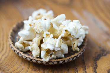 Holzschüssel mit Popcorn - MYF01952