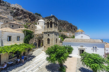 Griechenland, Monemvasia, Stadtbild mit Kirche - THA02044