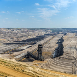 Germany, Garzweiler surface mine, giant excavator - FRF00543
