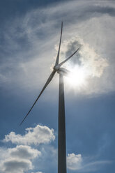 Wind turbine in backlight - FRF00550