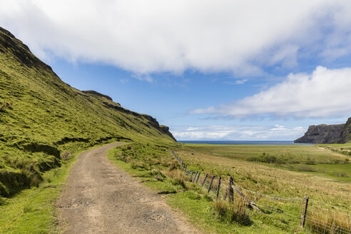 UK, Schottland, Innere Hebriden, Isle of Skye, Weg zur Talisker Bay - FOF09348