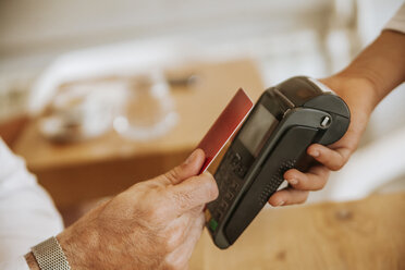 Contactless payment in cafe - ZEDF00880