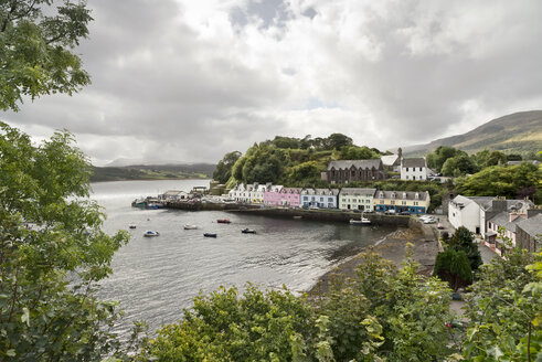 UK, Schottland, Isle of Skye, Portree, Hafen - CLPF00137