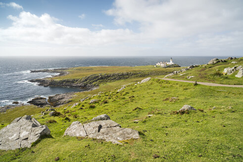 UK, Scotland, Isle of Skye, lighthouse at Neist Point - CLPF00146