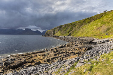 UK, Schottland, Innere Hebriden, Isle of Skye, Strand bei Elgol - FOF09386