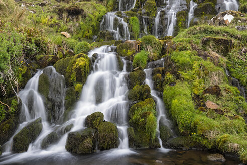 UK, Schottland, Innere Hebriden, Isle of Skye, Brides Veil Waterfall - FOF09400