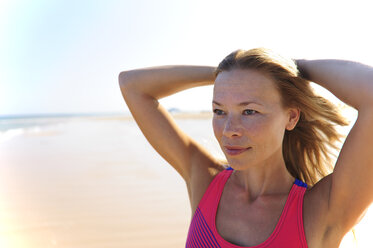 Portrait of woman on the beach - ECPF00141