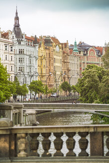 Tschechische Republik, Prag, Legionsbrücke mit Blick auf die Altstadt - TAMF00914