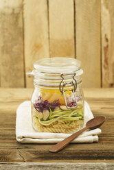 Einmachglas für veganen gemischten Salat mit Nudeln - ECF01897