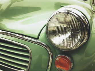 vintage car, headlight - GWF05260