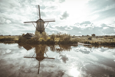 Niederlande, Kinderdijk, Windmühle Kinderdijk - CHPF00433