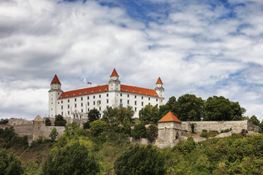 Slowakei, Bratislava, Burg Bratislava auf dem Hügel der Kleinen Karpaten - ABOF00267