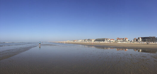 Belgien, Flanderns Küste, De Haan, Nordsee und Strandleben im Frühling - GWF05273