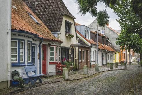 Germany, Eckernfoerde, alley in the old town - KEBF00630
