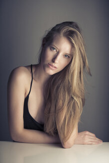 Portrait of blond young woman - PNEF00134