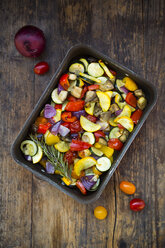 Mediterranean oven vegetables on roasting tray - LVF06346