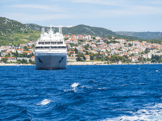 Kroatien, Adriaküste, Dalmatien, Murvica, Kreuzfahrtschiff - AMF05497