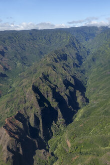 USA, Hawaii, Kauai, Waimea Canyon, Luftaufnahme - HLF01037
