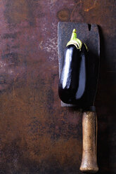 Eggplant on old cleaver - CSF28422