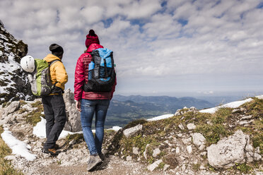 Germany, Bavaria, Oberstdorf, two hikers in alpine scenery - UUF12134