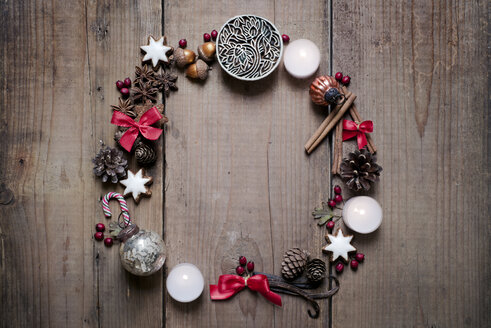 Christmas decoration, advent wreath - CZF00311