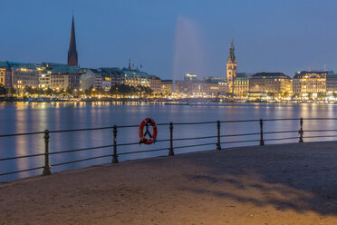 Germany, Hamburg, Binnenalster lake, blue hour - KEBF00671