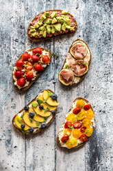 Different sandwiches, strawberry, fig, nectarine, avocado, tomato - SARF03401