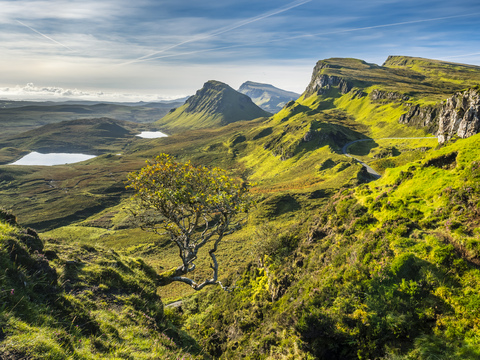 Großbritannien, Schottland, Isle of Skye, Bergpass bei Quiraing, lizenzfreies Stockfoto