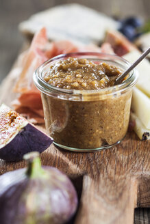 Glass of fig mustard - SBDF03353