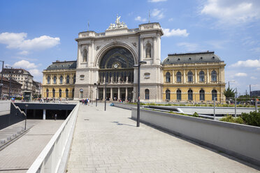 Hungary, Budapest, Keleti Railway Station - ABOF00334