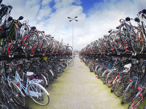 Netherlands, Amsterdam, bicycles at De Ruijterkade - LAF01942