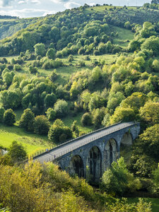 Großbritannien, England, Derbyshire, Peak District, Peak District National Park, Monsal Head Viaduct - STSF01379