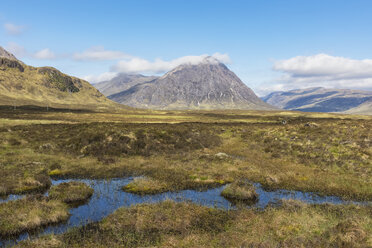 Great Britain, Scotland, Scottish Highlands, Glen Coe, mountain massif Buachaille Etive Mor, Mountain Stob Dearg - FOF09429