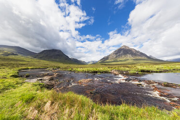 Great Britain, Scotland, Scottish Highlands, Etive Mor, Glen Etive, River Etive, Mountain massif Buachaille Etive Mor with Mountain Stob Dearg - FOF09433