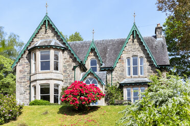 UK, Scotland, Highland, country house near Aberfoyle - FOF09460