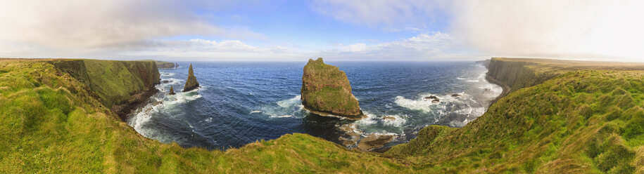 Großbritannien, Schottland, Schottische Highlands, Caithness, John o' Groats, Duncansby Head, Duncansby Stacks - FOF09467