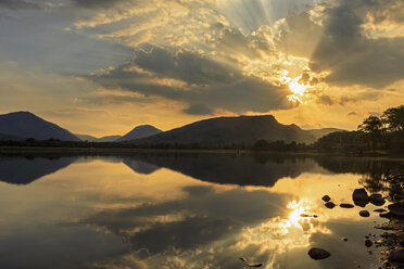 Great Britain, Scotland, Scottish Highlands, Argyll and Bute, Loch Awe, Castle Ruin Kilchurn Castle at sunset - FOF09476