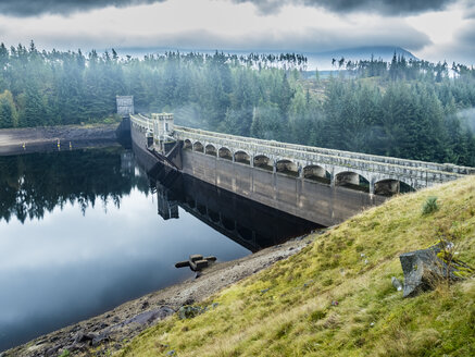 UK, Schottland, Hochland, Spean, Laggan Dam - STSF01421