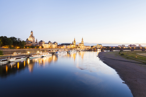 Deutschland, Dresden, Stadtansicht mit Elbe, lizenzfreies Stockfoto