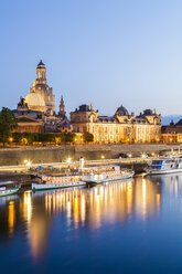 Germany, Dresden, Bruehl's Terrace with paddlesteamer on river Elbe at sunset - WD04238