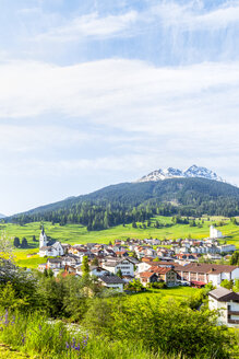 Schweiz, Graubünden, Surses, Schweizer Alpen, Parc Ela, Bergdorf Savognin - CSTF01486