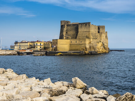 Italien, Kampanien, Neapel, Castel dell'Ovo auf der Insel Megaride - AMF05513