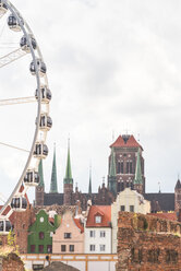 Polen, Pommern, Danzig, Altstadt, Stadtmauer, Marienkirche und Riesenrad - CSTF01518