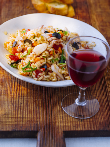 Risotto mit Tintenfisch, lizenzfreies Stockfoto